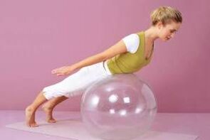 exercises with a ball for slimming the abdomen