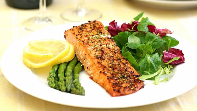 Fish with herbs and asparagus in the diet menu for diabetes