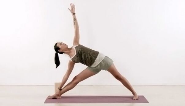 yoga triangle pose for weight loss